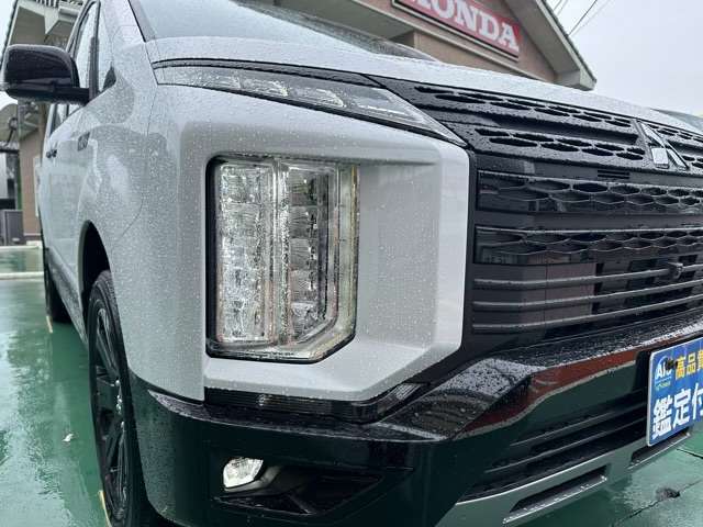 三菱 デリカ　Ｄ：５ ２．２ シャモニー 電動サイドステップ装着車 ディーゼルターボ ４ＷＤ R5年 (東海) 99