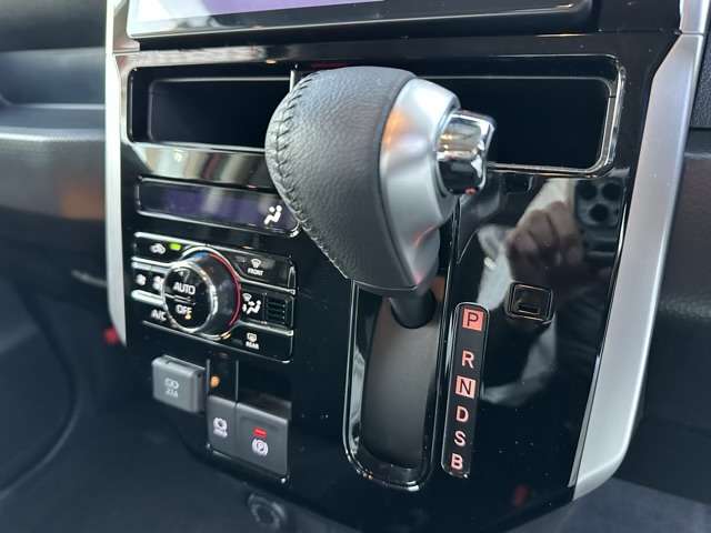 ダイハツ トール １．０ カスタムＧ R4年 (東海) 99