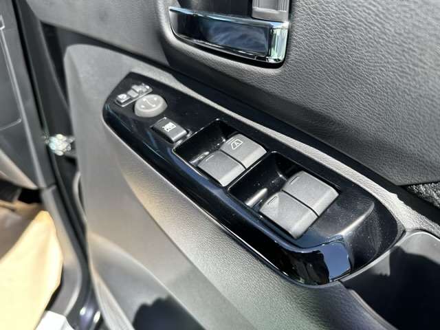 日産 ルークス ６６０ ハイウェイスターＸ アーバンクロム プロパイロット エディション R5年 (東海) 99