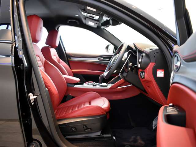 アルファロメオ ステルヴィオ ２．０ ターボ Ｑ４ ヴェローチェ ４ＷＤ R4年 (関東) 99