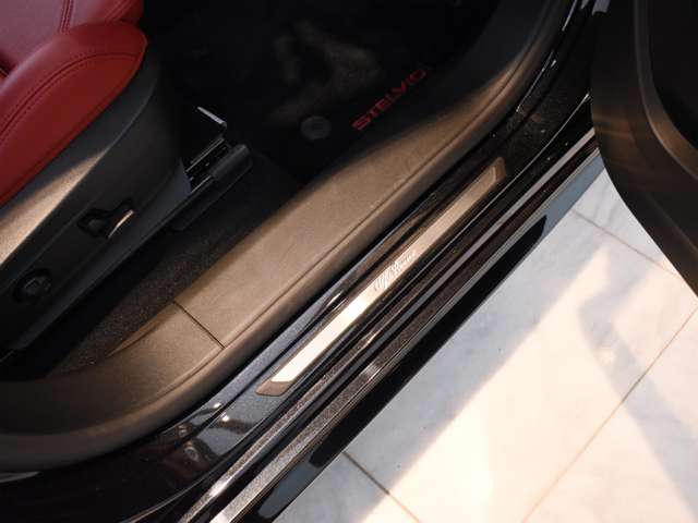 アルファロメオ ステルヴィオ ２．０ ターボ Ｑ４ ヴェローチェ ４ＷＤ R4年 (関東) 99