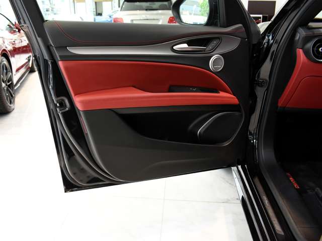 アルファロメオ ステルヴィオ ２．０ ターボ Ｑ４ ヴェローチェ ４ＷＤ R4年 (関東) 99