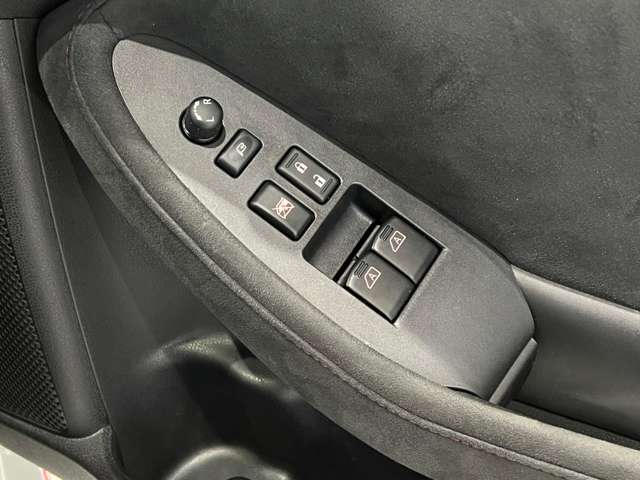 日産 フェアレディＺ ３．７ ＮＩＳＭＯ H29年 (関東) 99