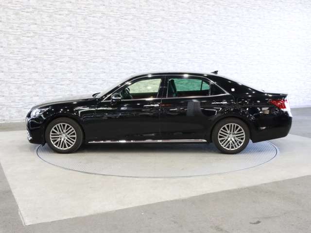 トヨタ クラウンマジェスタ　ハイブリッド ３．５ Ｆバージョン H27年 (関東) 99