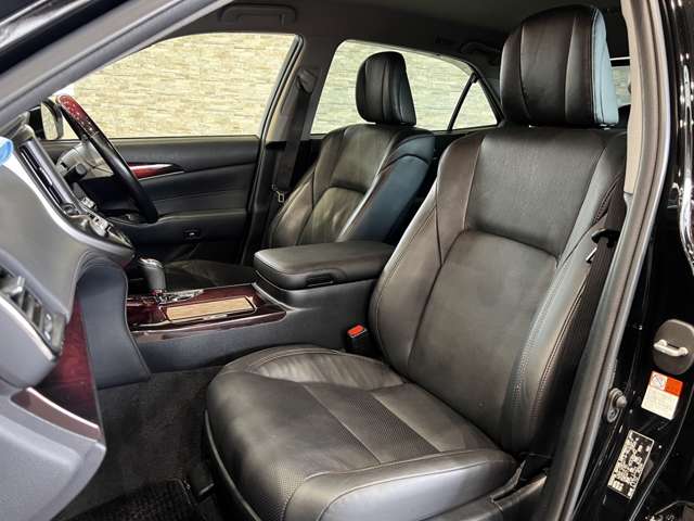 トヨタ クラウンマジェスタ　ハイブリッド ３．５ Ｆバージョン H27年 (関東) 99