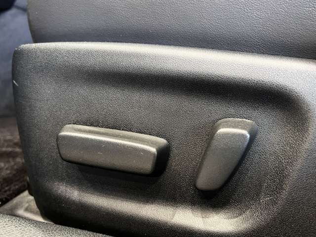 トヨタ クラウンマジェスタ　ハイブリッド ３．５ Ｆバージョン H27年 (関東) 99