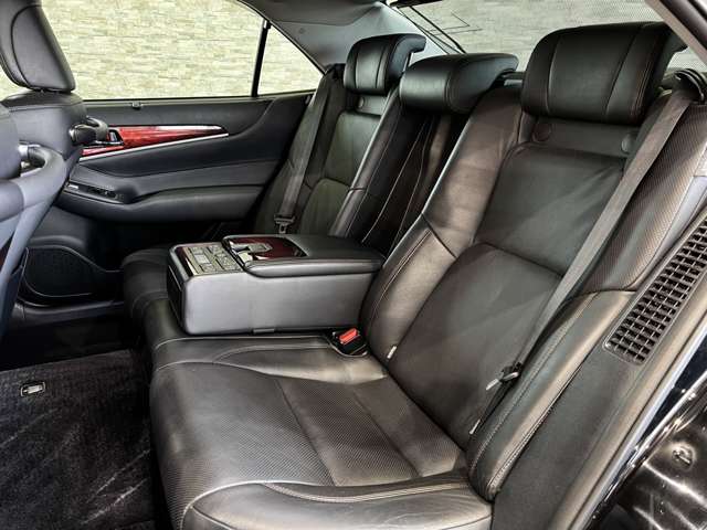 トヨタ クラウンマジェスタ　ハイブリッド ３．５ Ｆバージョン H27年 (関東) 99