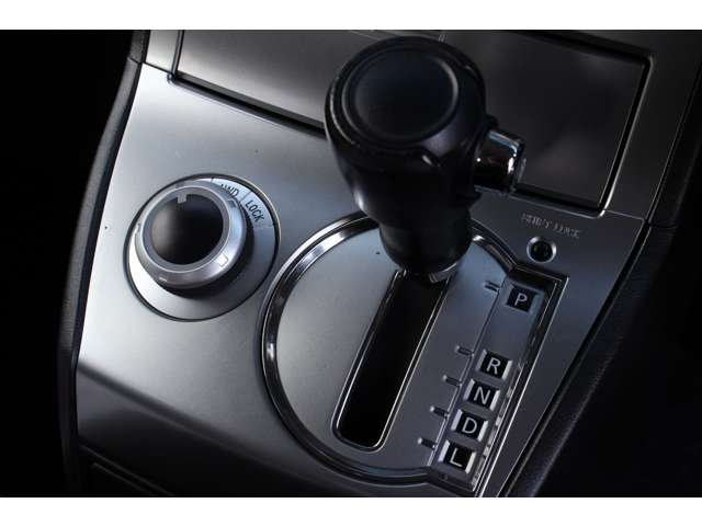 三菱 デリカ　Ｄ：５ ２．２ Ｄ パワーパッケージ ディーゼルターボ ４ＷＤ H25年 (関東) 99