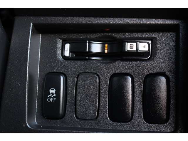 三菱 デリカ　Ｄ：５ ２．２ Ｄ パワーパッケージ ディーゼルターボ ４ＷＤ H25年 (関東) 99