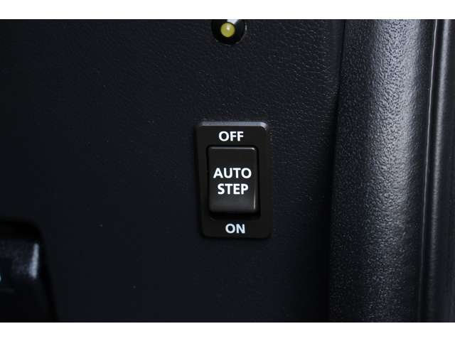 三菱 デリカ　Ｄ：５ ２．２ Ｄ パワーパッケージ ディーゼルターボ ４ＷＤ H25年 (関東) 99