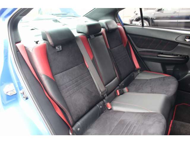 スバル ＷＲＸ　ＳＴＩ ＳＴＩ ２．０ タイプＳ ４ＷＤ H29年 (関東) 99