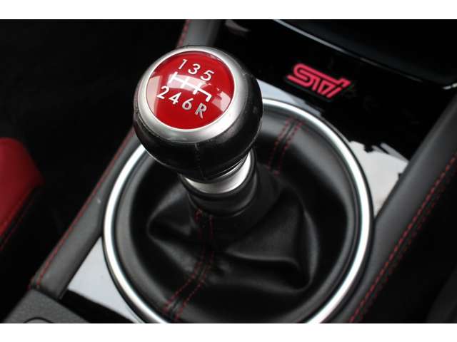 スバル ＷＲＸ　ＳＴＩ ＳＴＩ ２．０ タイプＳ ４ＷＤ H29年 (関東) 99