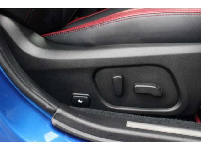 スバル ＷＲＸ　ＳＴＩ ＳＴＩ ２．０ タイプＳ ４ＷＤ H29年 (関東) 99