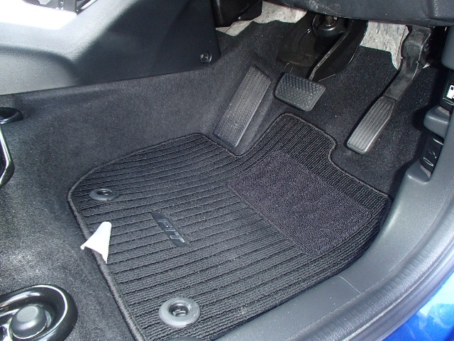 ホンダ フィット　ハイブリッド １．５ ハイブリッド Ｌパッケージ ４ＷＤ H29年 (東北) 99