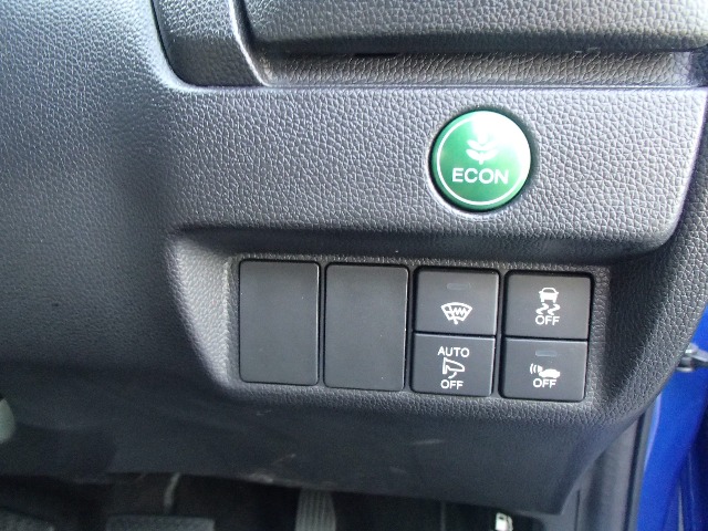 ホンダ フィット　ハイブリッド １．５ ハイブリッド Ｌパッケージ ４ＷＤ H29年 (東北) 99