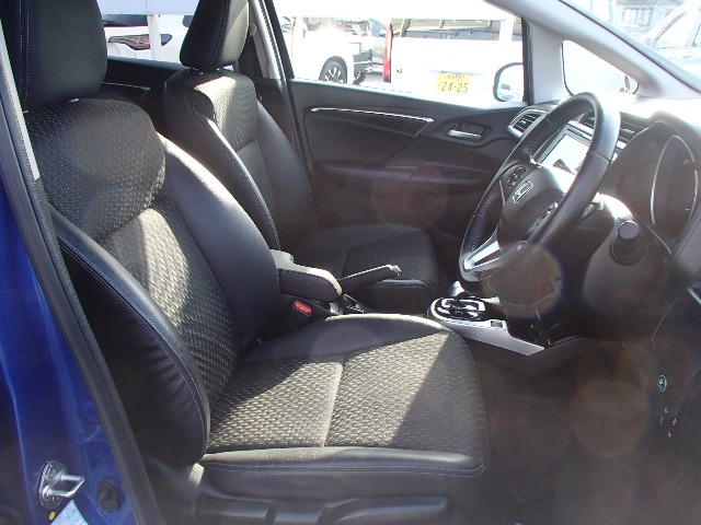 ホンダ フィット　ハイブリッド １．５ ハイブリッド Ｌパッケージ ４ＷＤ H29年 (東北) 99