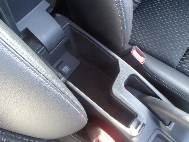 ホンダ フィット　ハイブリッド １．５ ハイブリッド Ｌパッケージ ４ＷＤ H29年 (東北) 99