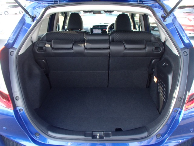 ホンダ フィット　ハイブリッド １．５ ハイブリッド Ｌパッケージ ４ＷＤ H29年 (東北) 99