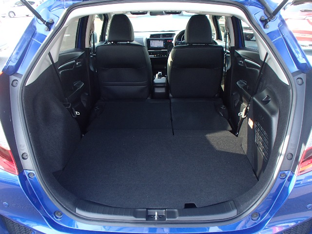 ホンダ フィット　ハイブリッド １．５ ハイブリッド Ｌパッケージ ４ＷＤ H29年 (東北) 99