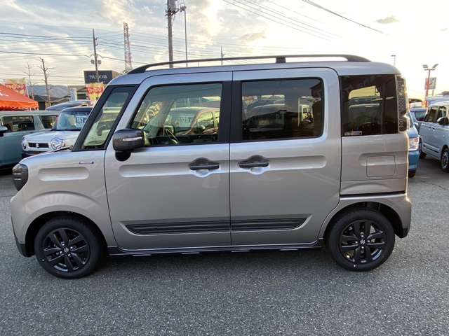 スズキ スペーシア ６６０ ギア ハイブリッド ＸＺ R5年 (甲信越・北陸) 99