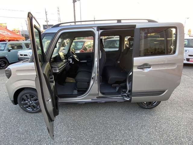 スズキ スペーシア ６６０ ギア ハイブリッド ＸＺ R5年 (甲信越・北陸) 99