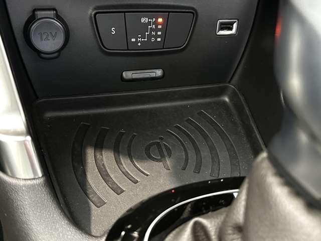 シトロエン Ｃ３　エアクロス　ＳＵＶ シャイン パック ブルーＨＤＩ ディーゼルターボ R5年 (中国) 99