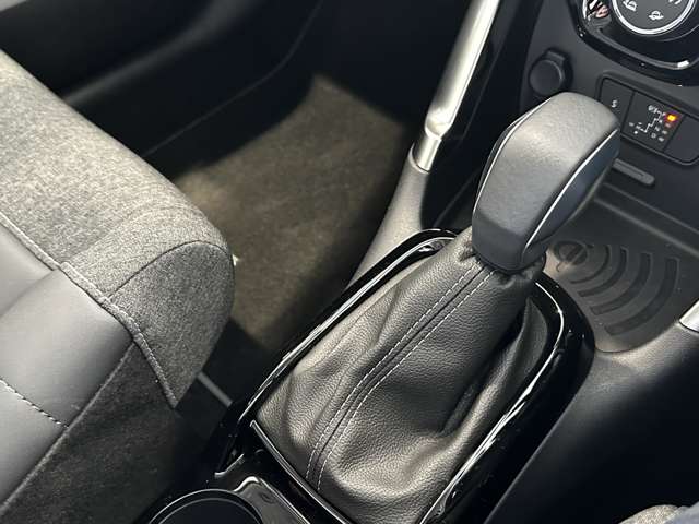 シトロエン Ｃ３　エアクロス　ＳＵＶ シャイン パック ブルーＨＤＩ ディーゼルターボ R5年 (中国) 99