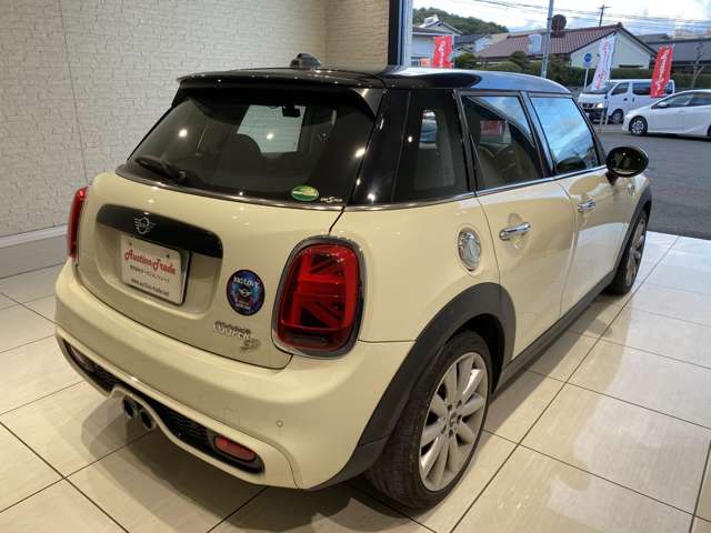 ミニ ミニ クーパーＳＤ ５ドア R1年 (九州・沖縄) 99