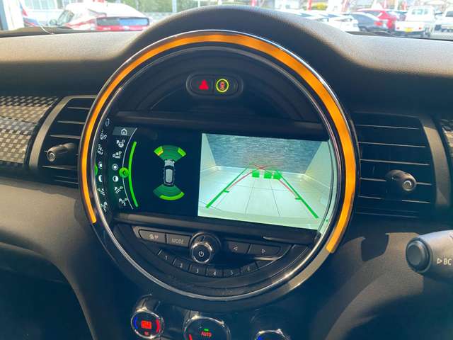 ミニ ミニ クーパーＳＤ ５ドア R1年 (九州・沖縄) 99