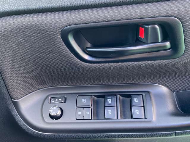 トヨタ ヴォクシー ２．０ Ｘ R2年 (九州・沖縄) 99