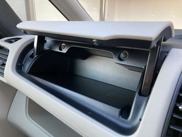 日産 セレナ ２．０ Ｇ ４ＷＤ H28年 (東北) 99