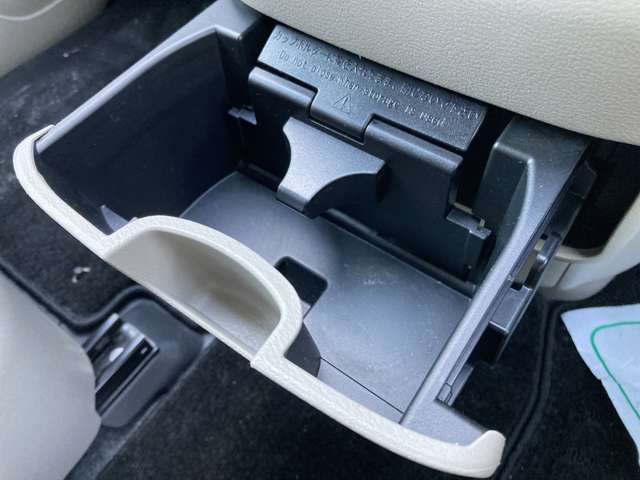 日産 セレナ ２．０ Ｇ ４ＷＤ H28年 (東北) 99