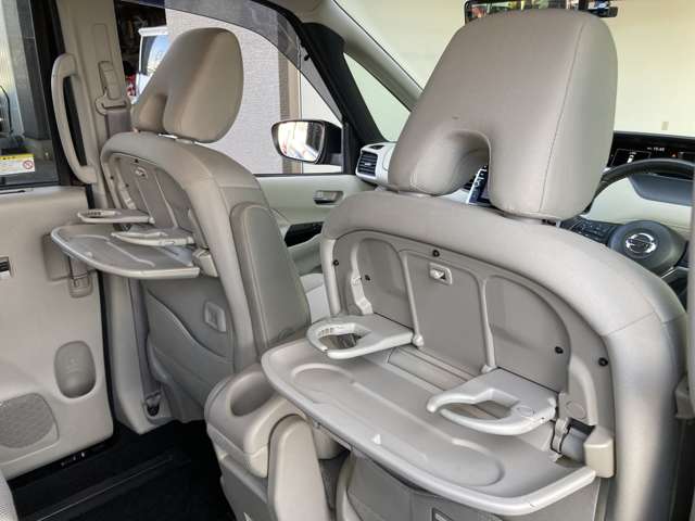 日産 セレナ ２．０ Ｇ ４ＷＤ H28年 (東北) 99