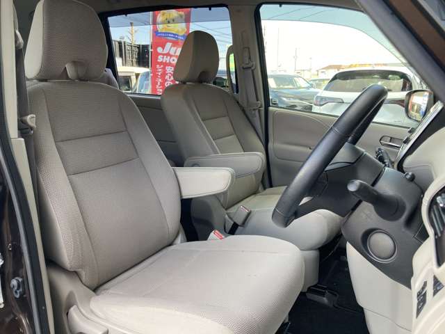 日産 セレナ ２．０ Ｇ ４ＷＤ H28年 (東北) 99