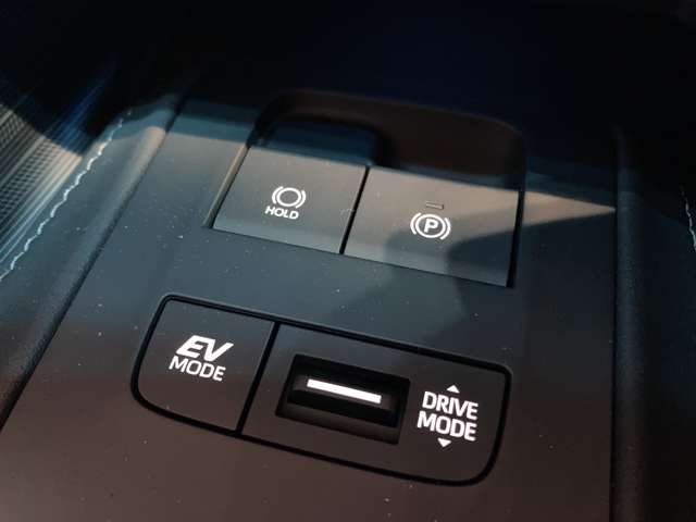 トヨタ ハリアー　ハイブリッド ２．５ ハイブリッド Ｅ－ＦＯＵＲ Ｚ レザーパッケージ ４ＷＤ R6年 (東北) 99