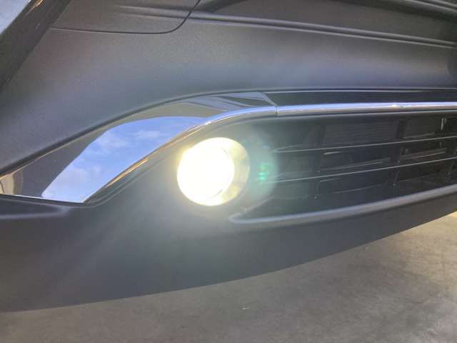 トヨタ ハリアー　ハイブリッド ２．５ ハイブリッド Ｅ－ＦＯＵＲ Ｚ レザーパッケージ ４ＷＤ R6年 (東北) 99