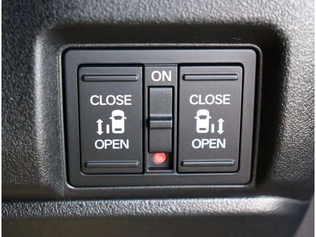 ホンダ Ｎ　ＢＯＸ カスタム ６６０ ターボ R6年 (関東) 99