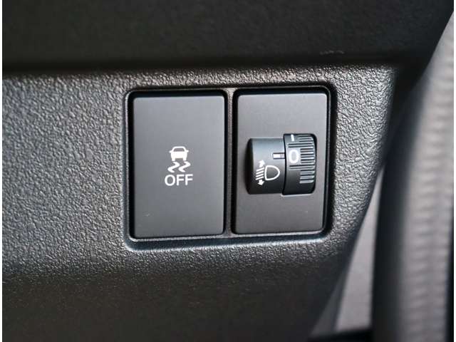 ホンダ Ｎ　ＢＯＸ カスタム ６６０ ターボ R6年 (関東) 99