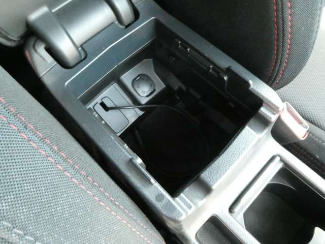 スバル ＷＲＸ　Ｓ４ Ｓ４ ２．０ＧＴ アイサイト ４ＷＤ H26年 (関東) 99