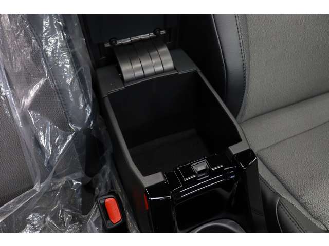 トヨタ カローラクロス　ハイブリッド １．８ ハイブリッド Ｚ R6年 (東海) 99