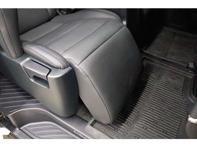 トヨタ アルファード ２．５ Ｓ Ｃパッケージ R5年 (東海) 99