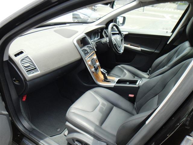 ボルボ ＸＣ６０ Ｄ４　クラシック H28年 (東北) 99