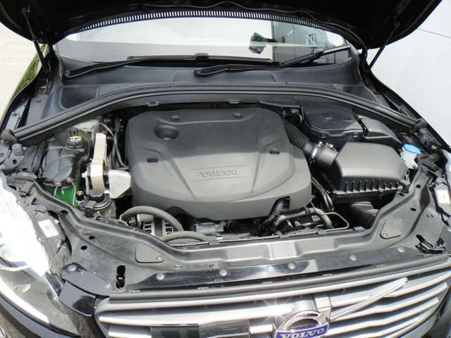 ボルボ ＸＣ６０ Ｄ４　クラシック H28年 (東北) 99