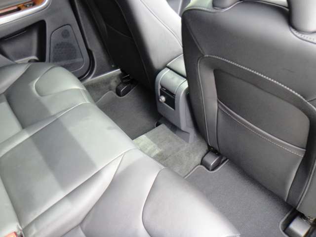 ボルボ ＸＣ６０ Ｄ４　クラシック H28年 (東北) 99