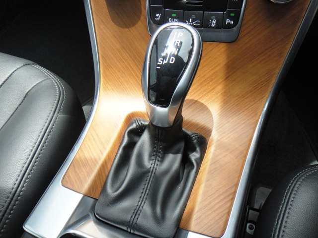 ボルボ ＸＣ６０ Ｄ４　クラシック H28年 (東北) 99