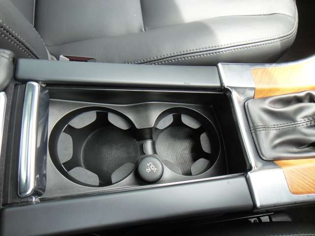 ボルボ ＸＣ６０ Ｄ４　クラシック H28年 (東北) 99