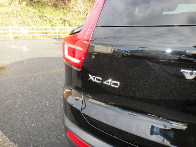 ボルボ ＸＣ４０ Ｔ４ ＡＷＤ Ｒデザイン ４ＷＤ R2年 (東北) 99