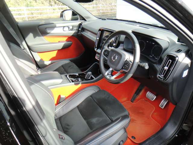 ボルボ ＸＣ４０ Ｔ４ ＡＷＤ Ｒデザイン ４ＷＤ R2年 (東北) 99