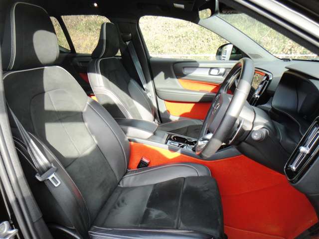 ボルボ ＸＣ４０ Ｔ４ ＡＷＤ Ｒデザイン ４ＷＤ R2年 (東北) 99