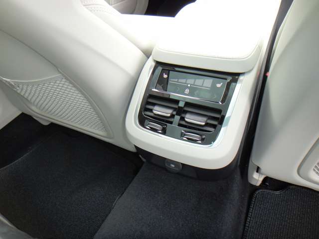 ボルボ Ｖ９０クロスカントリー アルティメット Ｂ５ ＡＷＤ ４ＷＤ R5年 (東北) 99